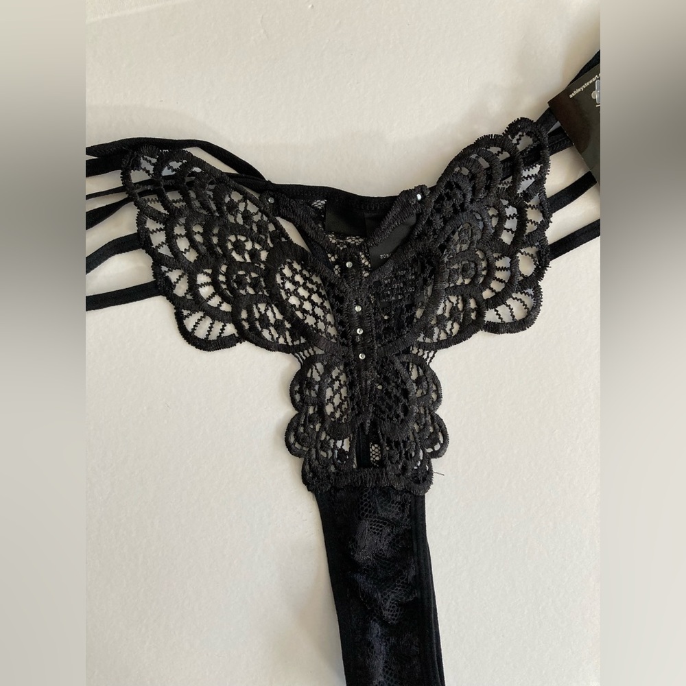 ASHLEY STEWART | NWT Women’s Butterfly Lace Thong - Picture 2 of 5
